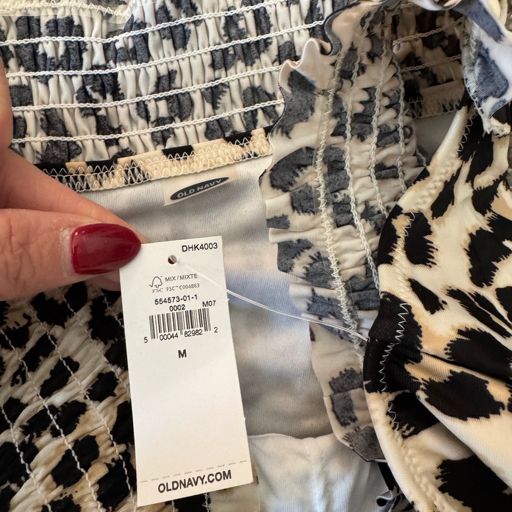 Old navy leopard off shoulder swimsuit - Picture 3 of 3